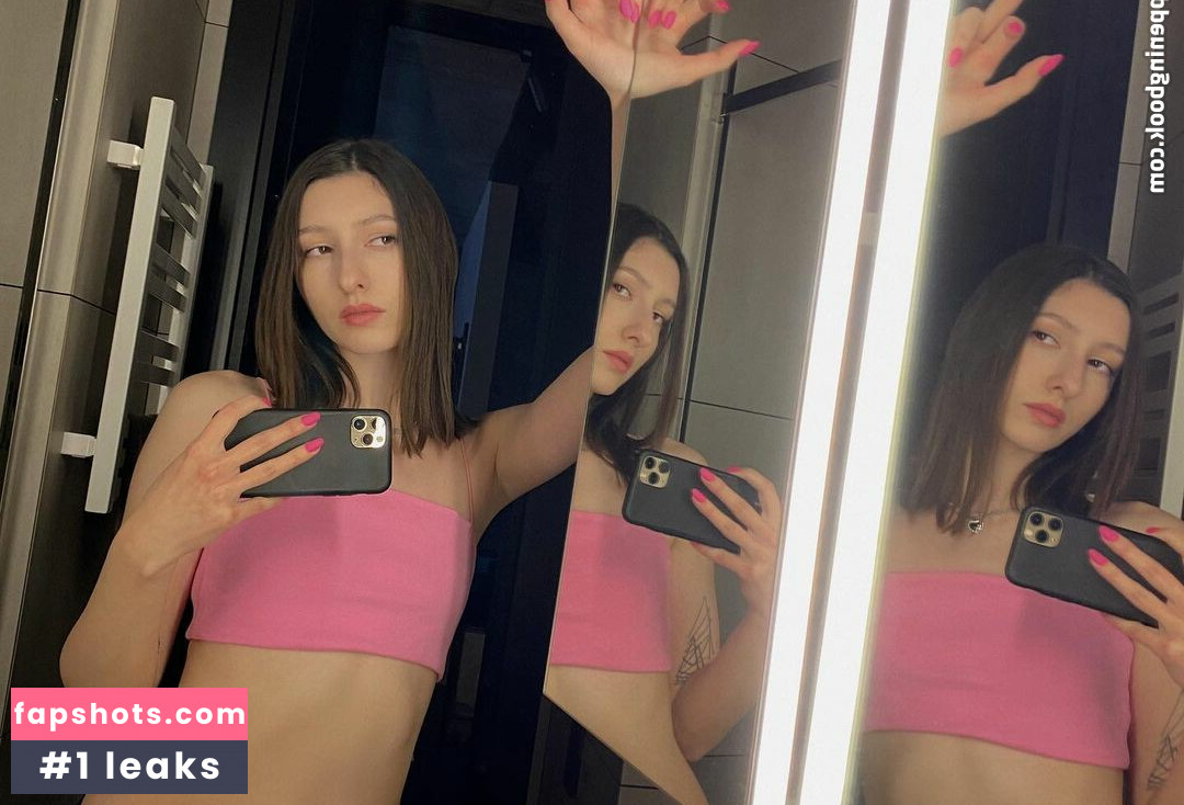 Aloona Larionova gallery photo #37