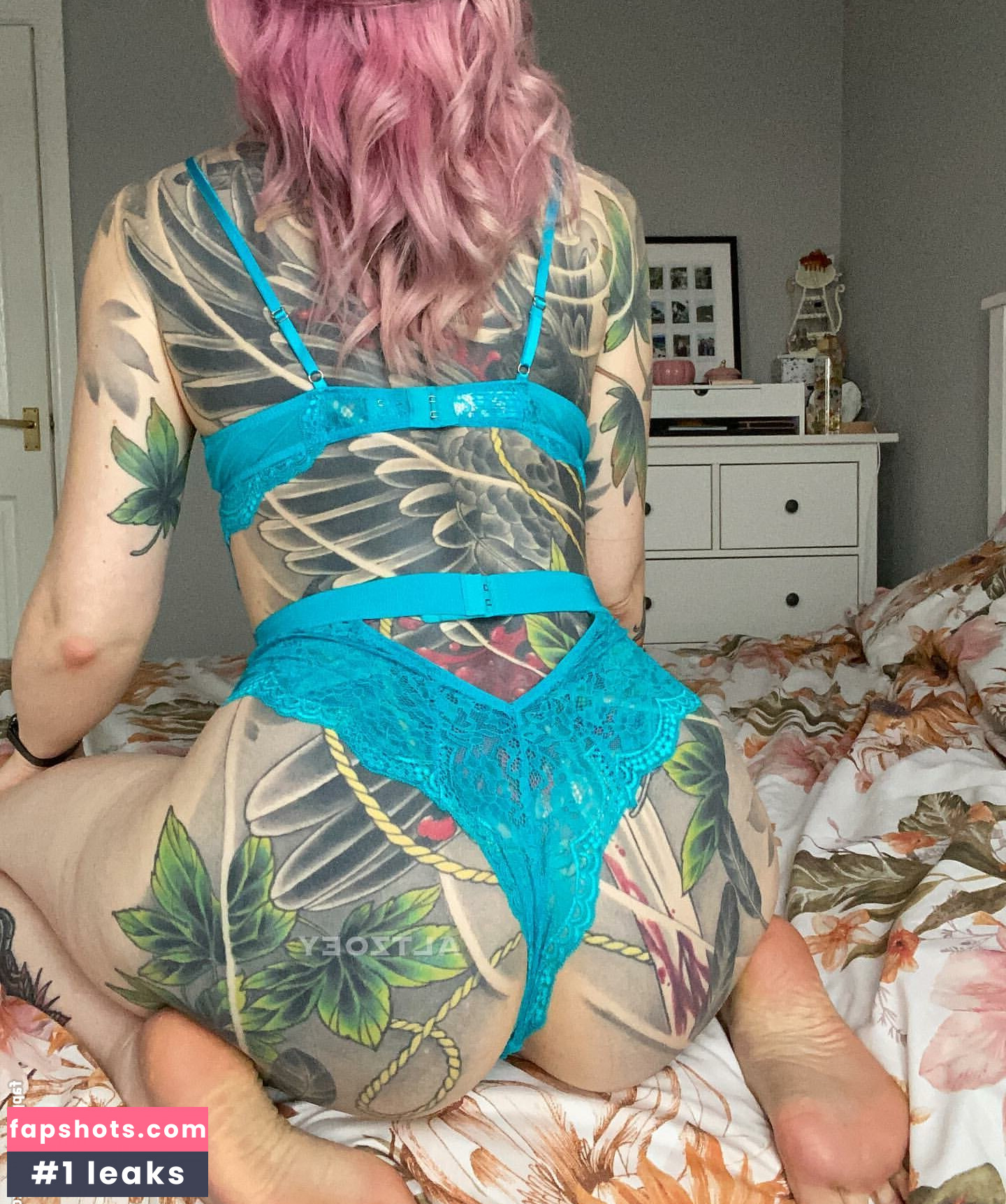 altzoey gallery photo #9