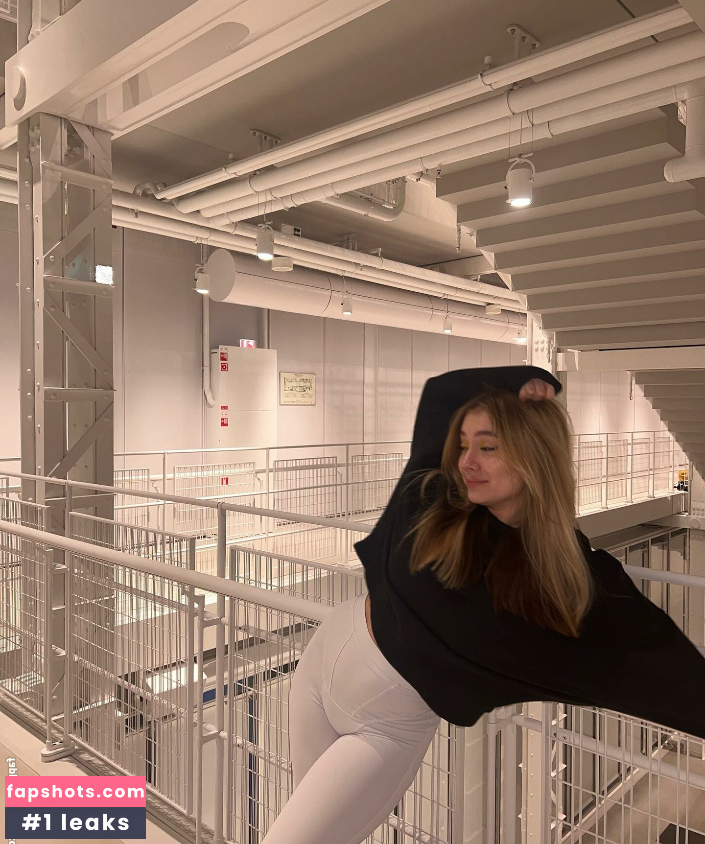 Alyona Bobrova gallery photo #41