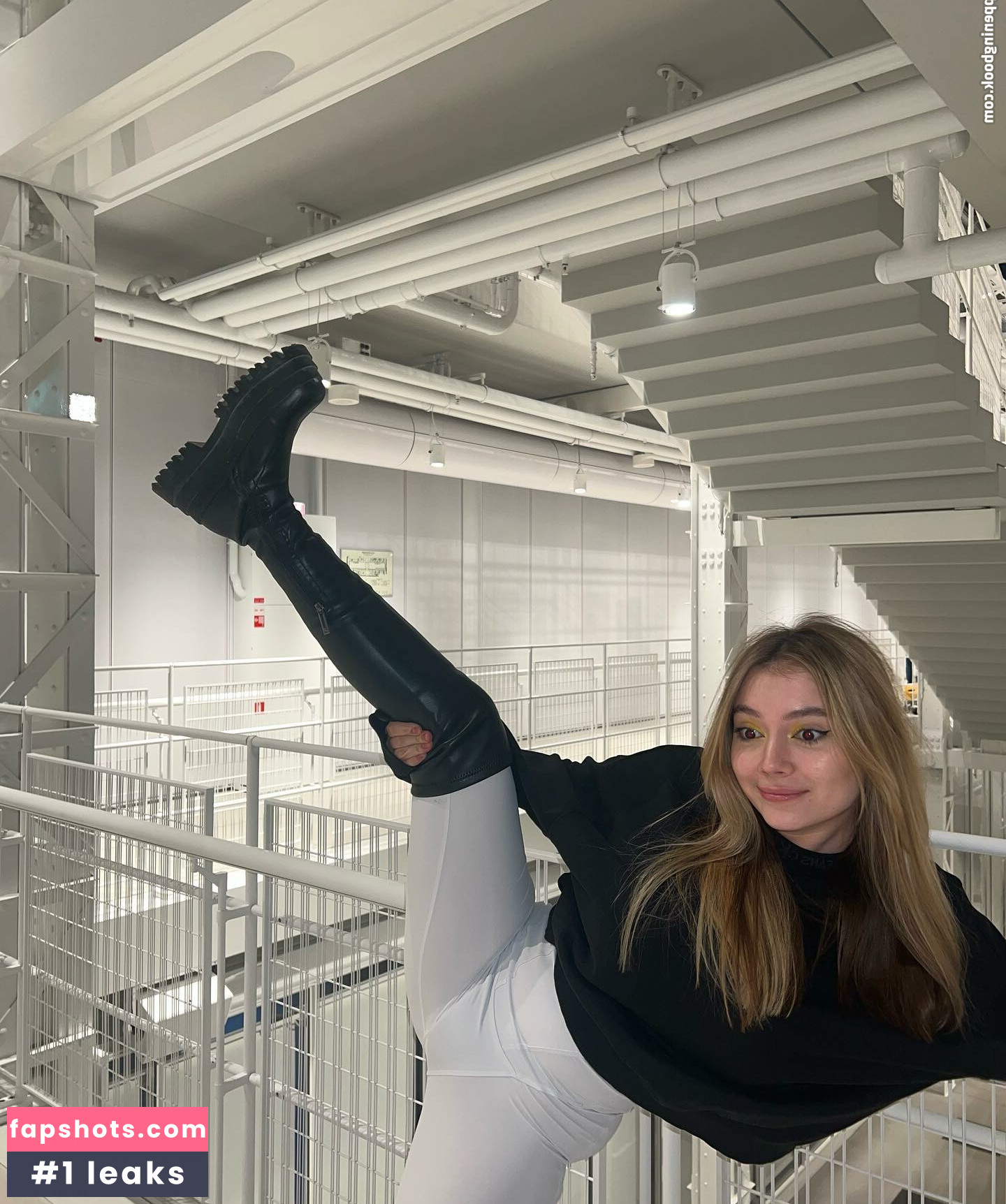 Alyona Bobrova gallery photo #42