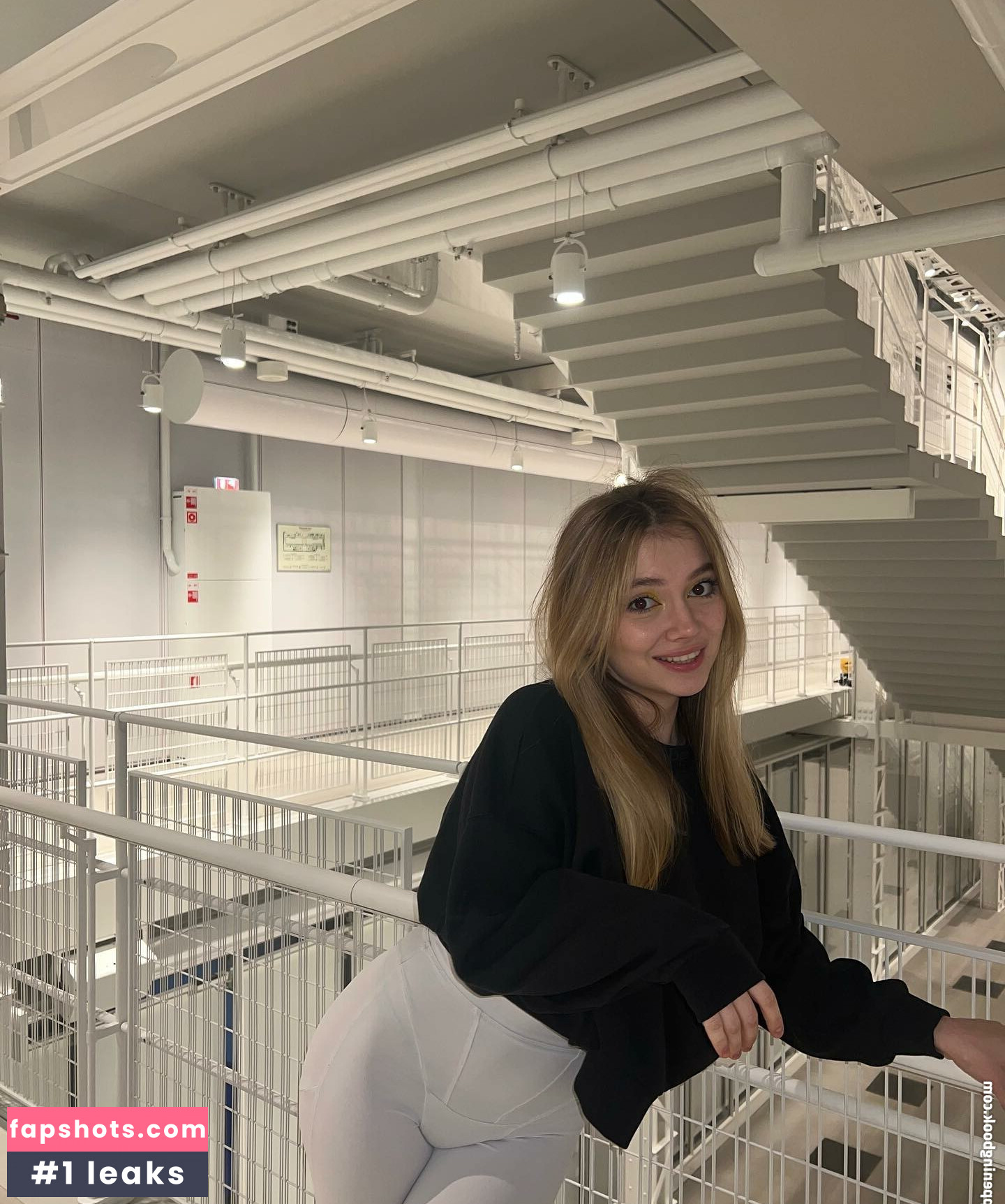 Alyona Bobrova gallery photo #43