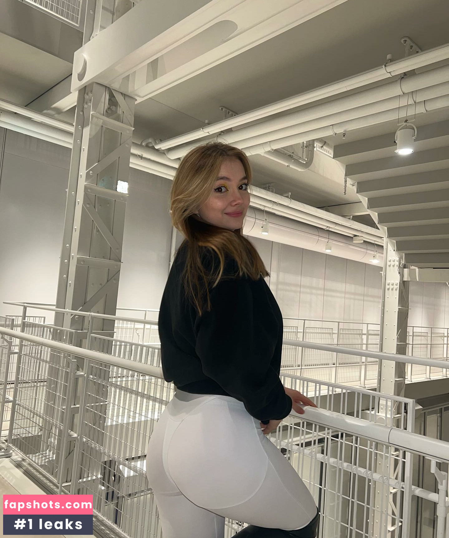 Alyona Bobrova gallery photo #48