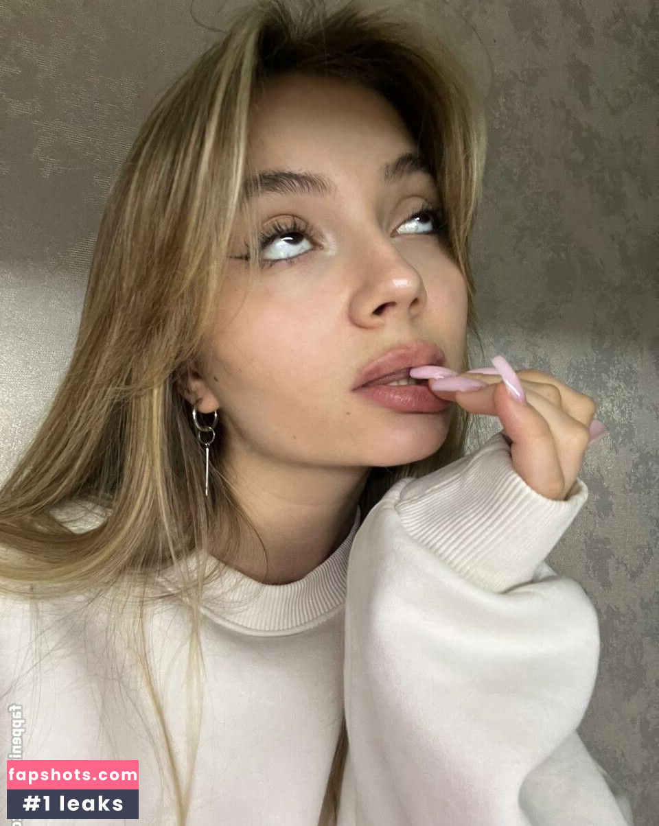 Alyona Bobrova gallery photo #53