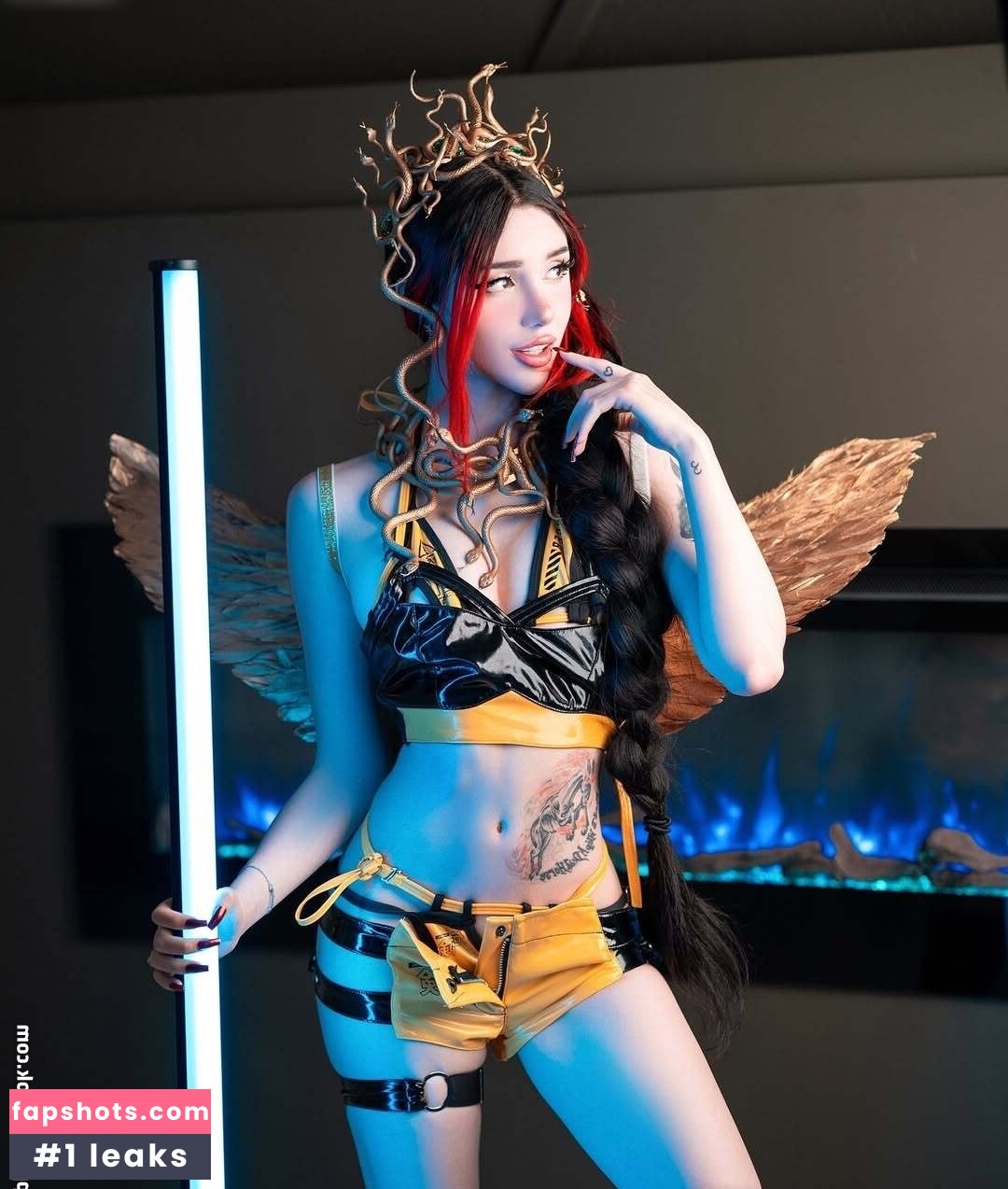 Alyri_tv gallery photo #15