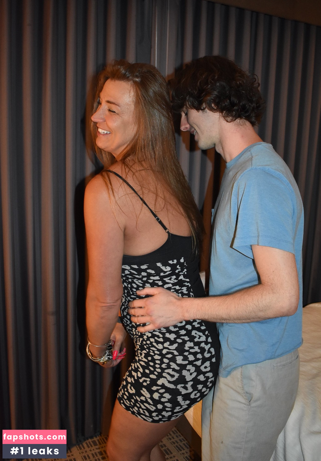 Alyse gallery photo #23