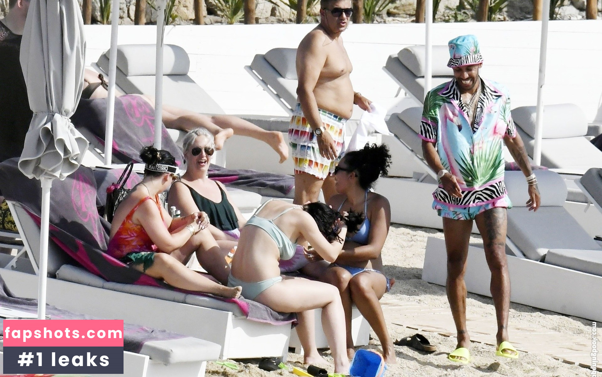 Alysha Behague gallery photo #14