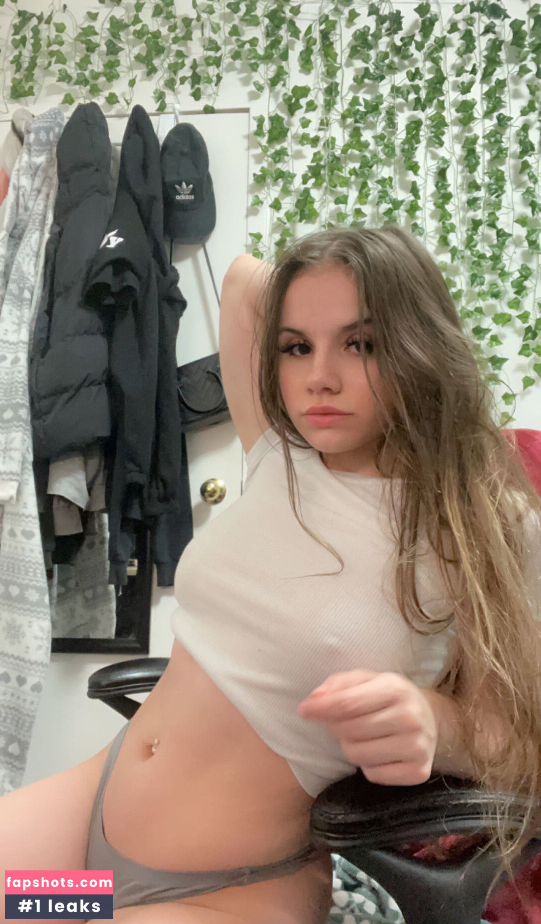 Alyshia Harvey gallery photo #2