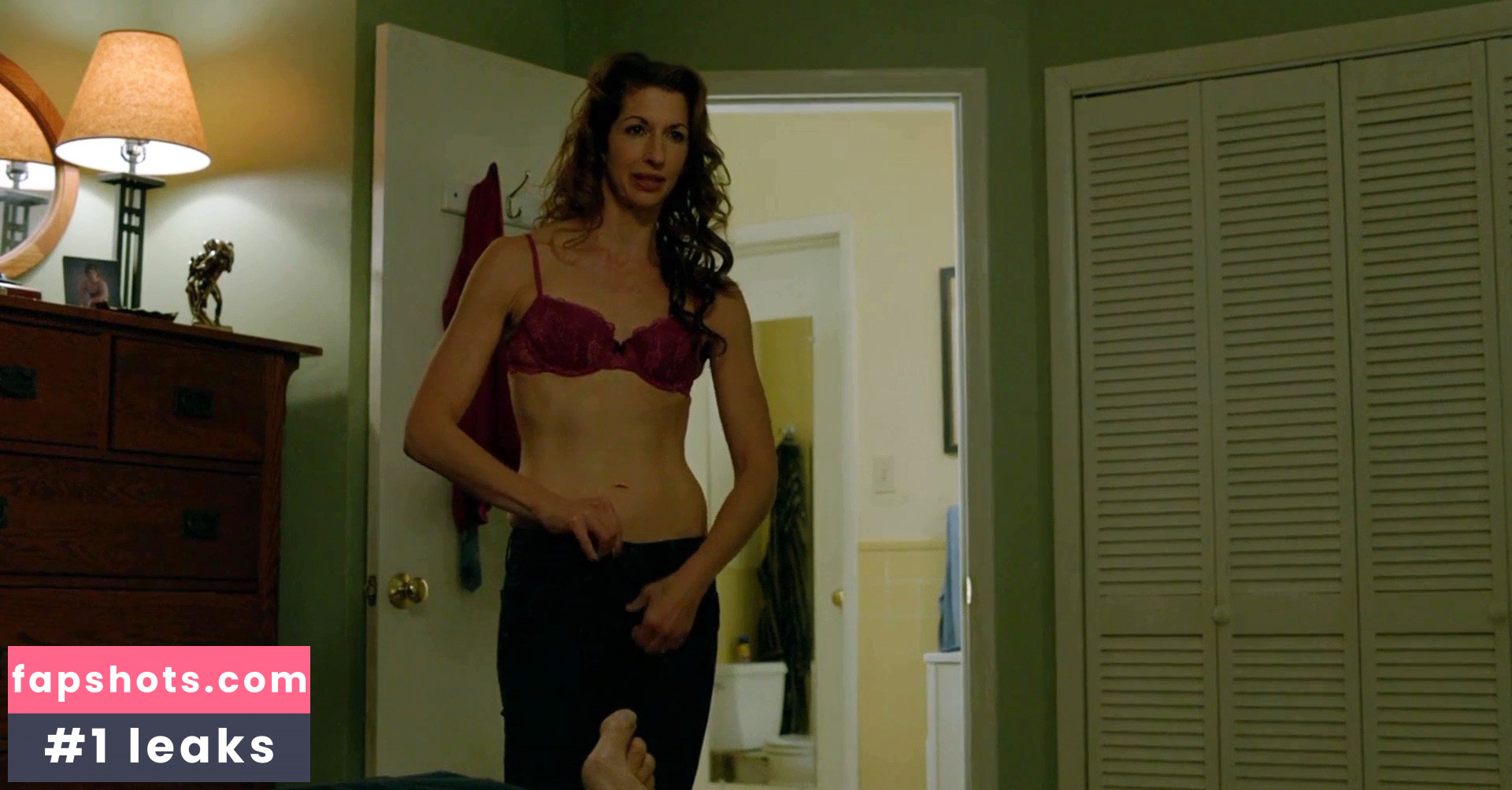 Alysia Reiner gallery photo #23