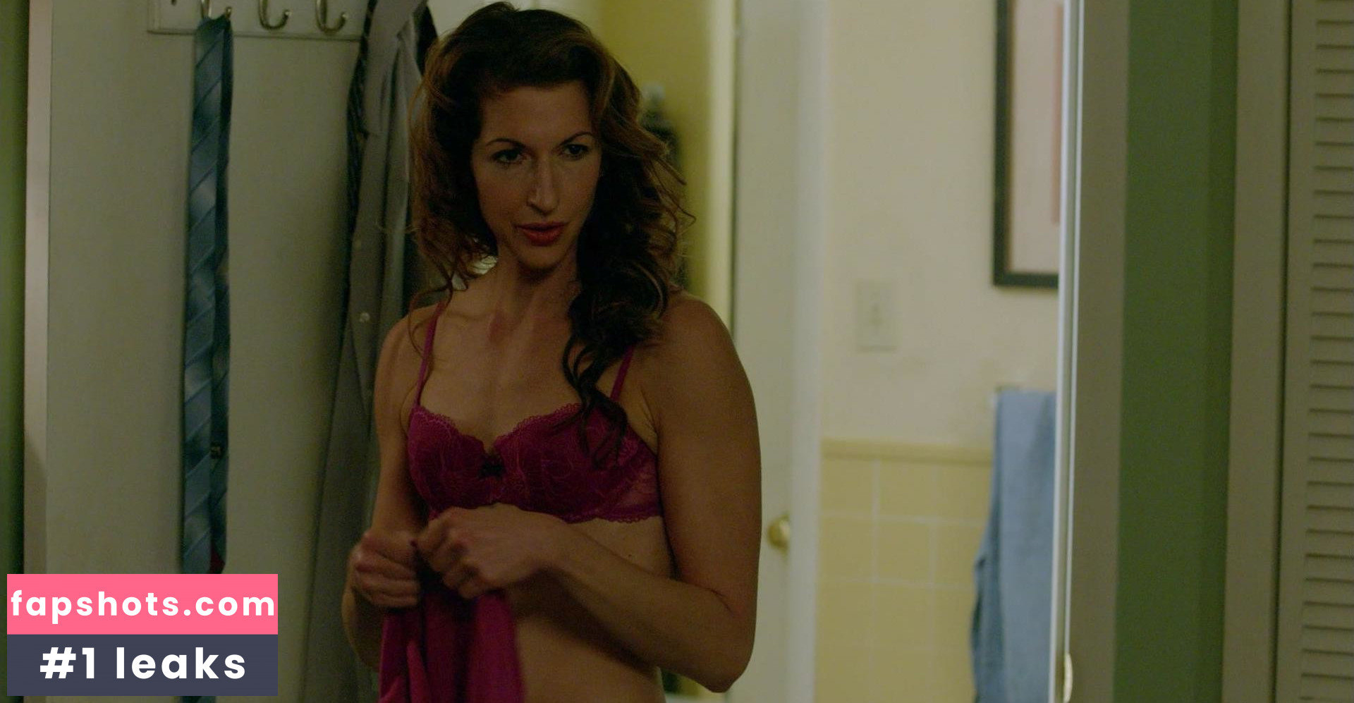 Alysia Reiner gallery photo #6