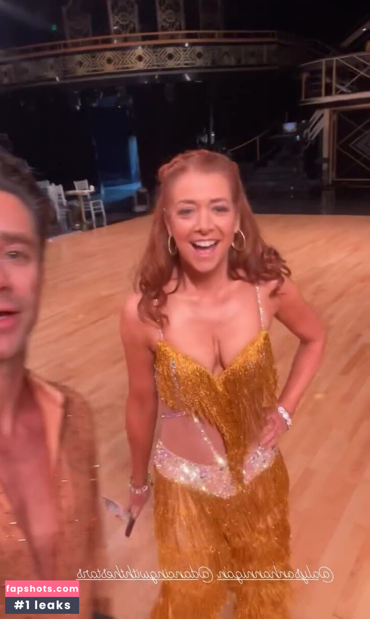 Alyson Hannigan gallery photo #21