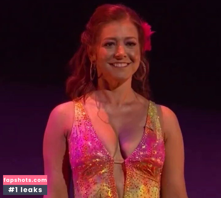 Alyson Hannigan gallery photo #5