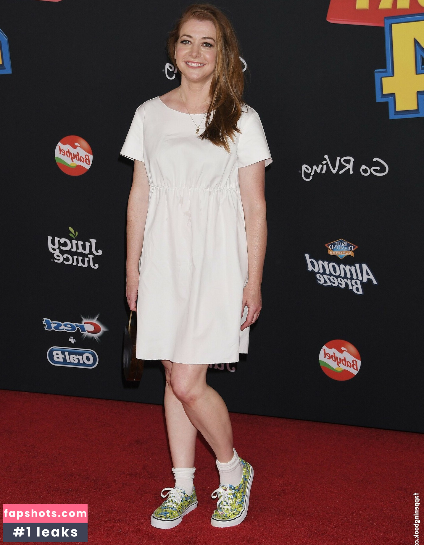 Alyson Hannigan gallery photo #60