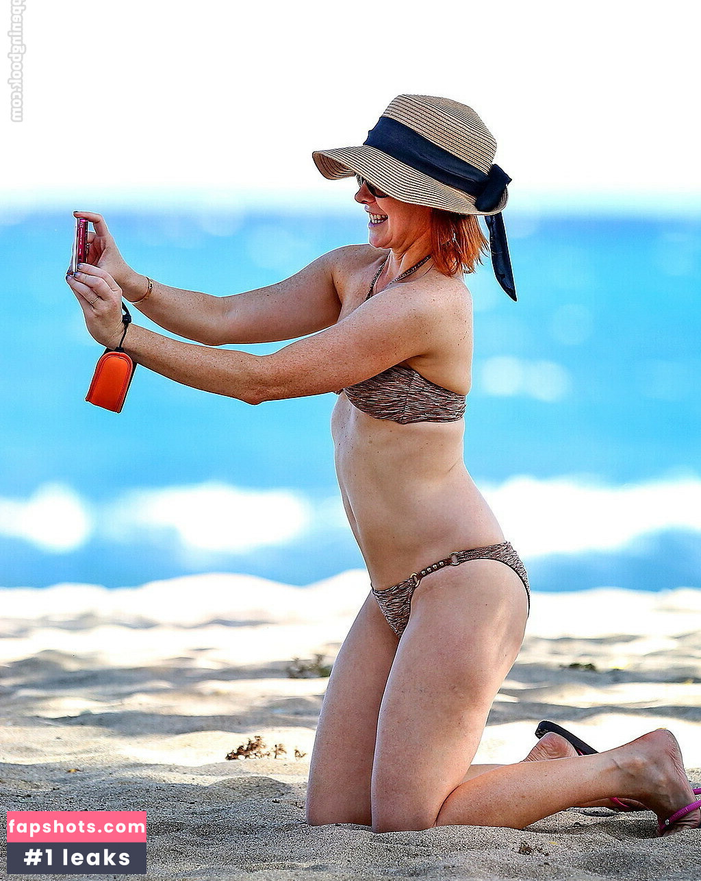 Alyson Hannigan gallery photo #64