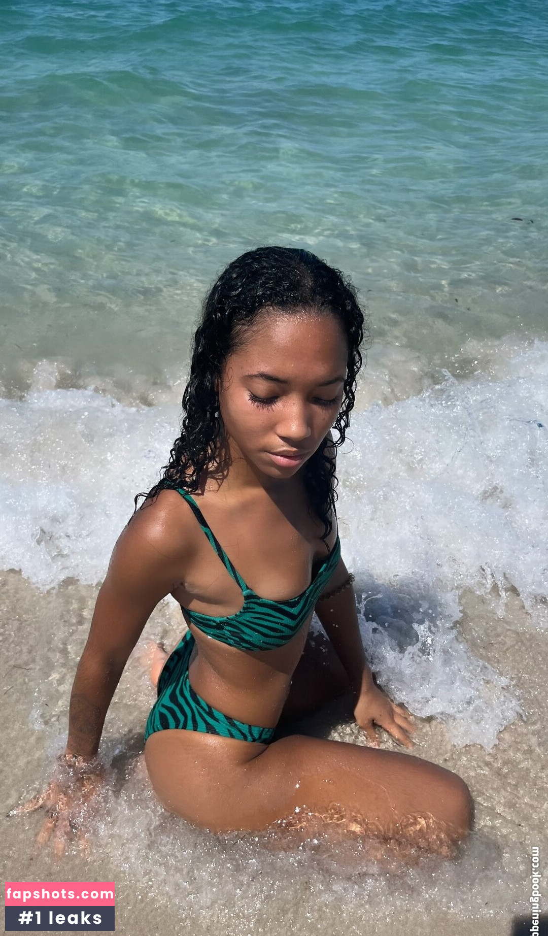 alysontsang gallery photo #5