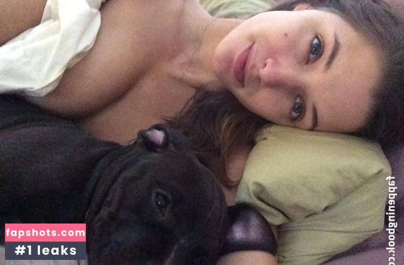 Alyssa Arce gallery photo #1035