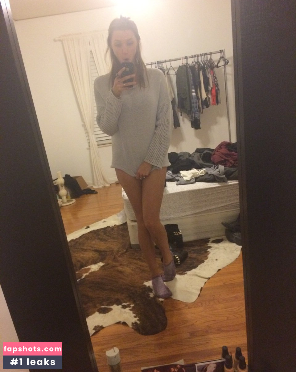 Alyssa Arce gallery photo #1042