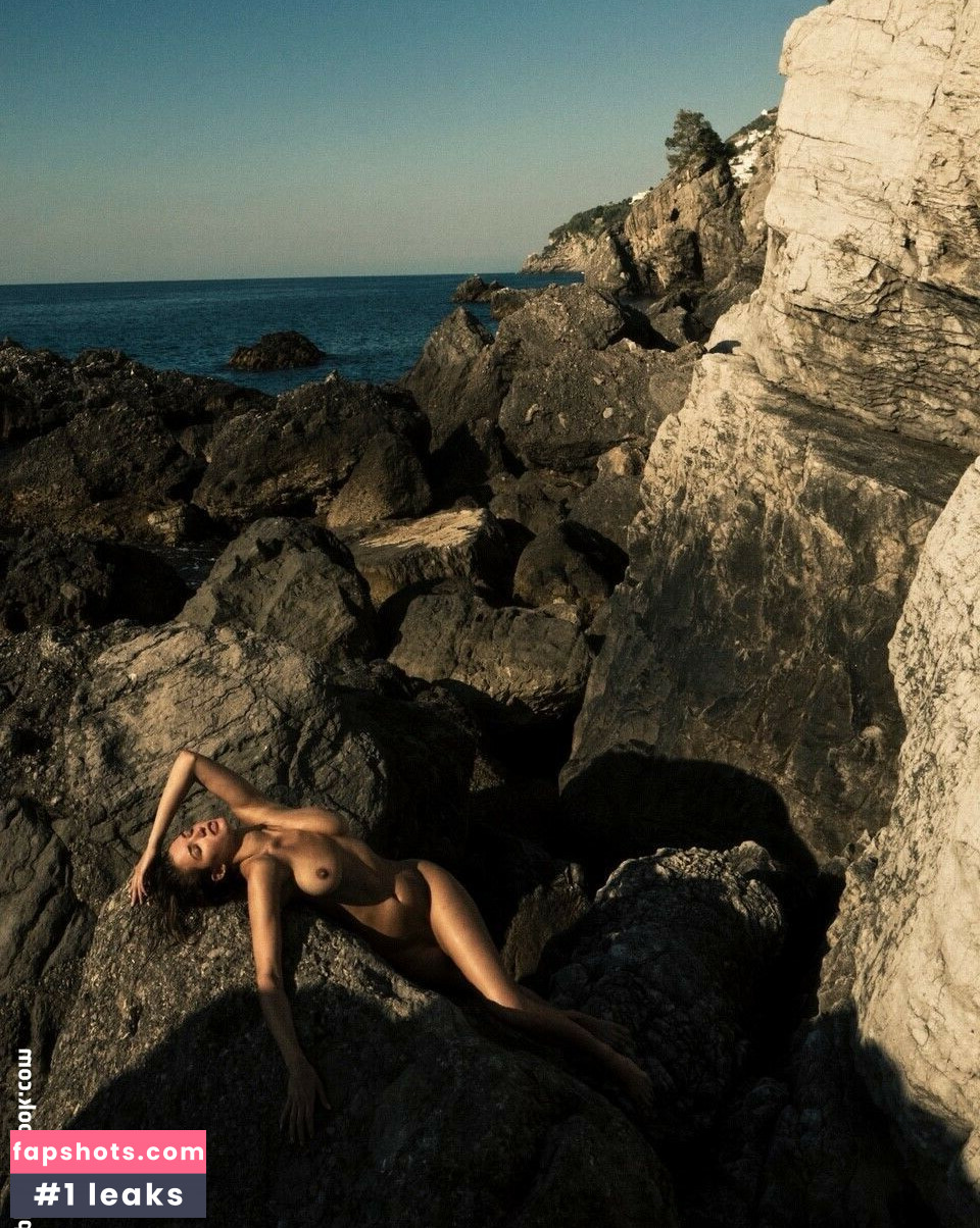 Alyssa Arce gallery photo #150