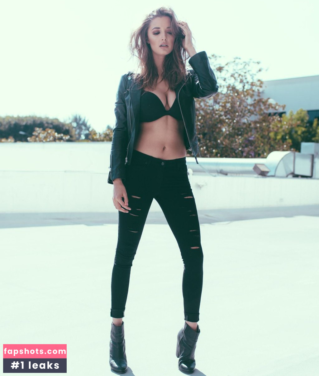 Alyssa Arce gallery photo #547