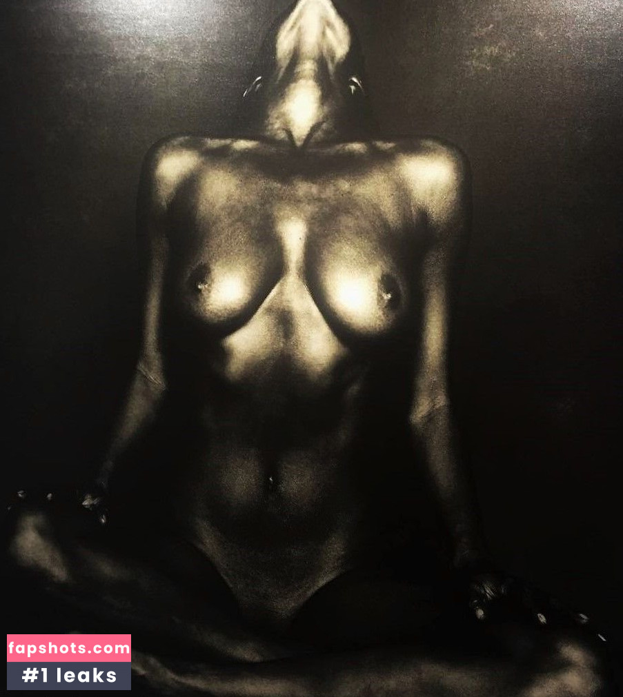 Alyssa Arce gallery photo #557