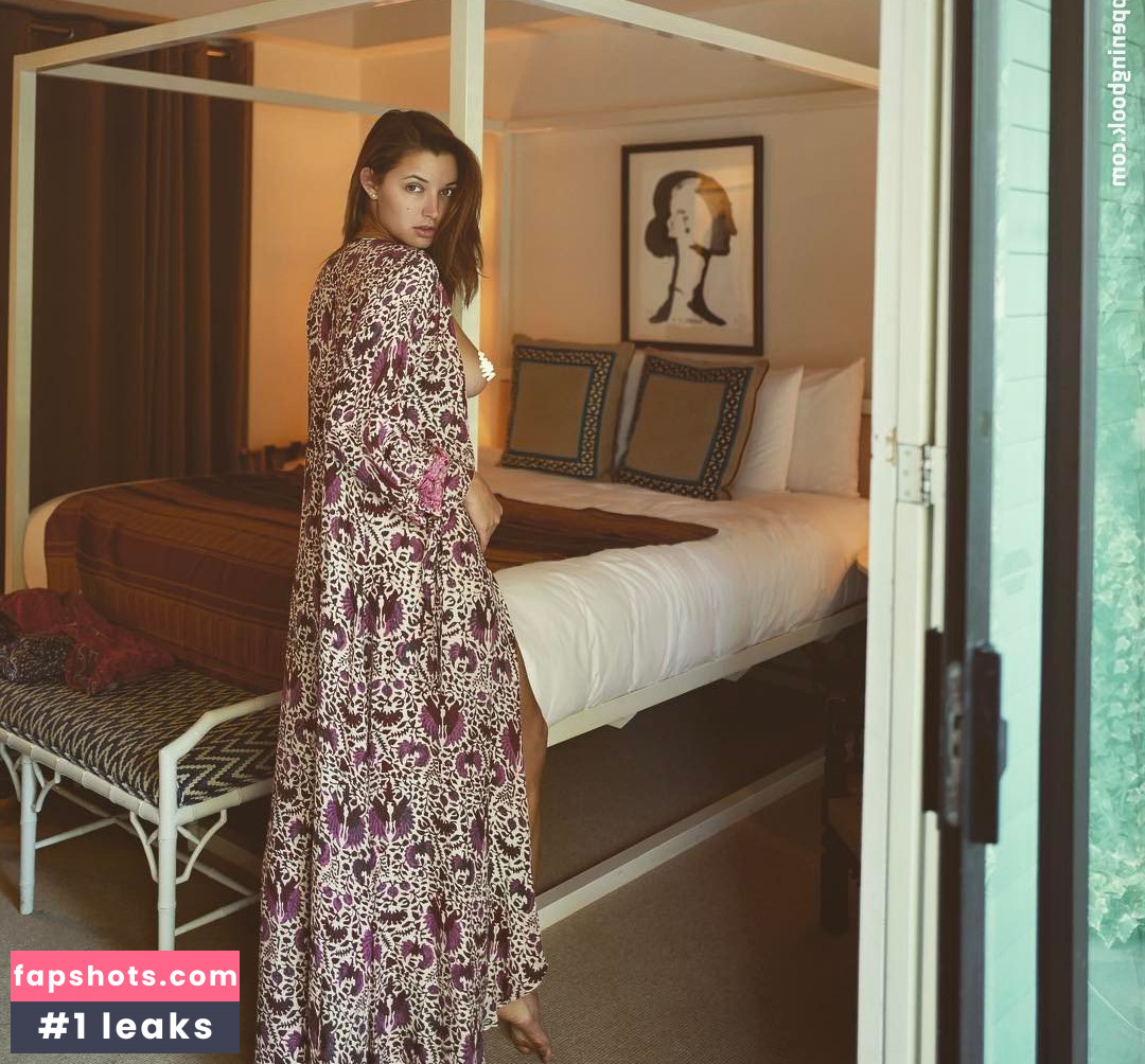 Alyssa Arce gallery photo #616