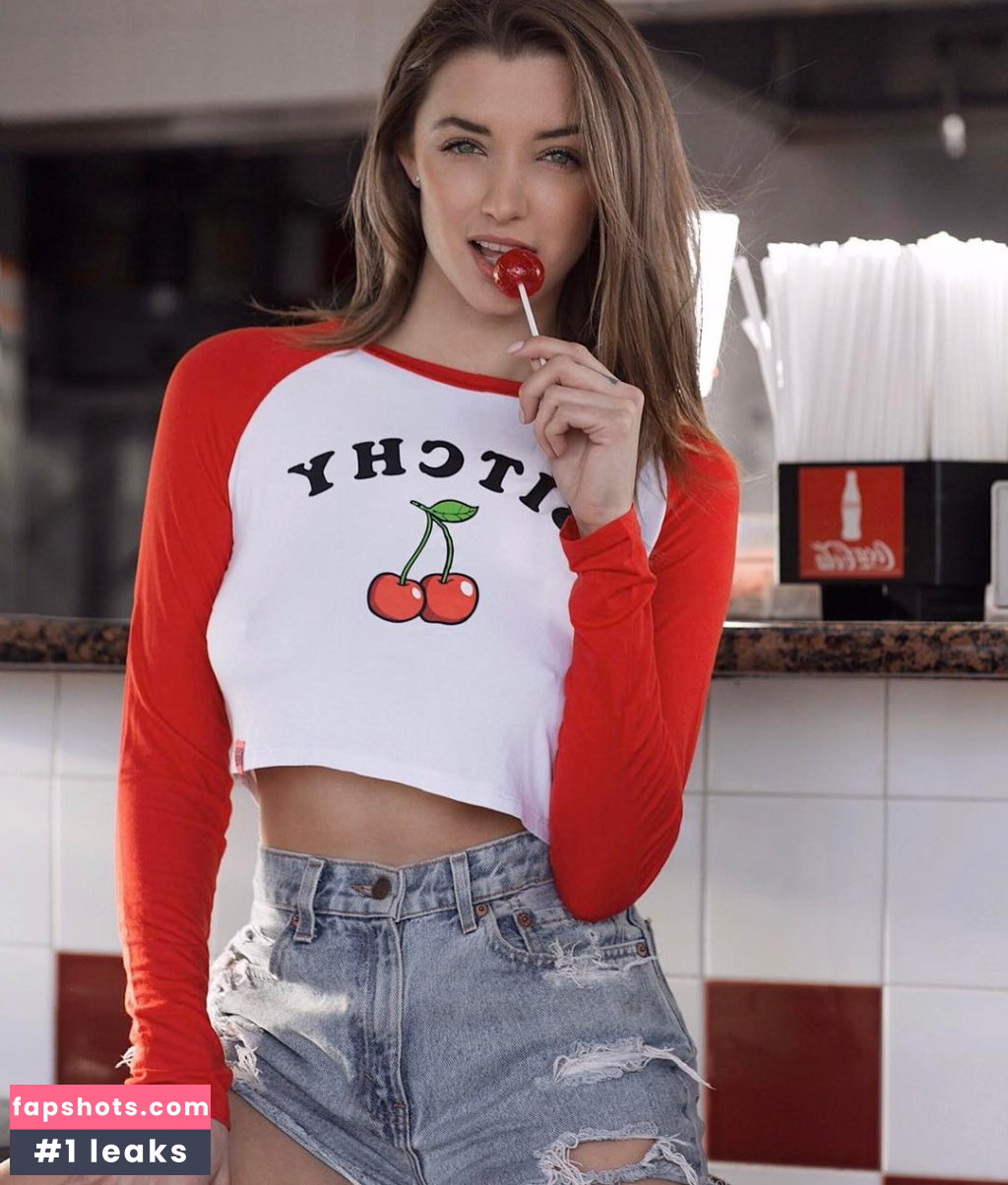 Alyssa Arce gallery photo #629