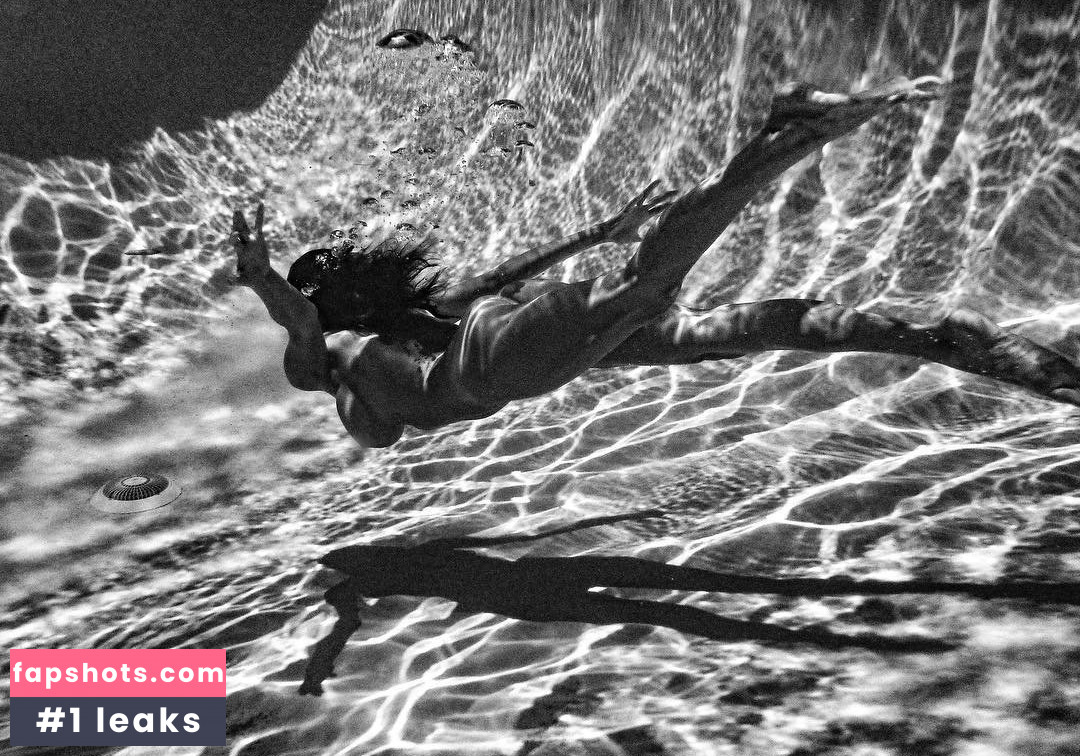 Alyssa Arce gallery photo #635