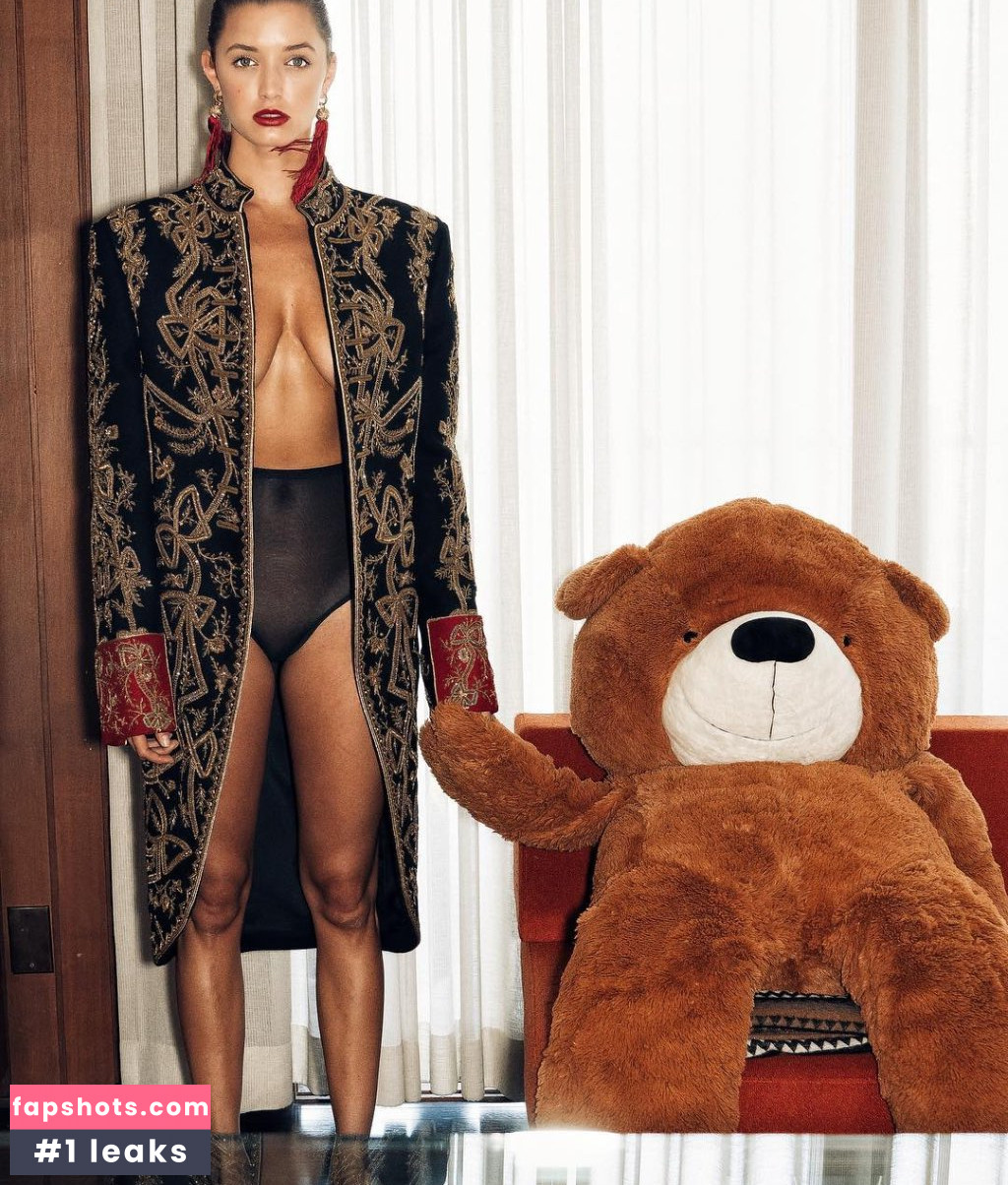 Alyssa Arce gallery photo #643