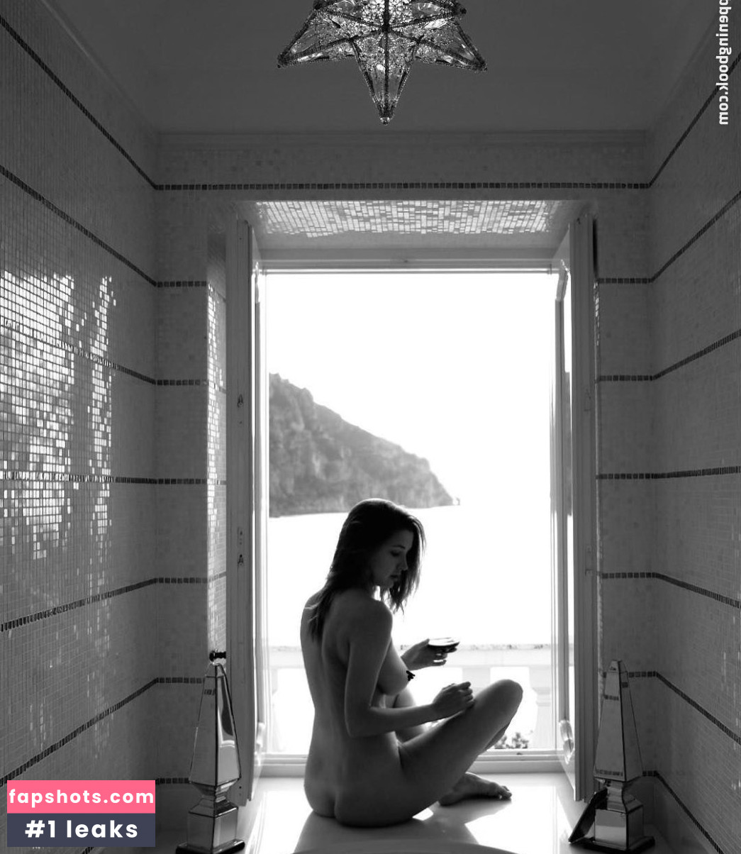 Alyssa Arce gallery photo #866