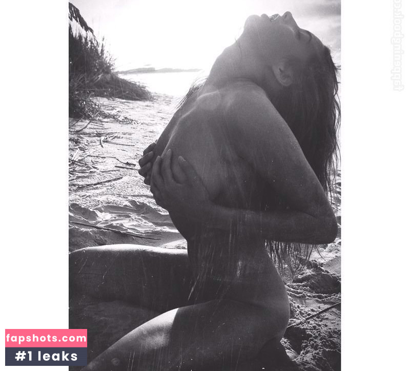 Alyssa Arce gallery photo #902