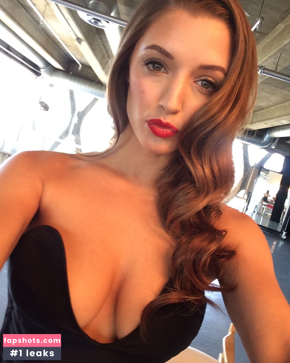 Alyssa Arce gallery photo #958