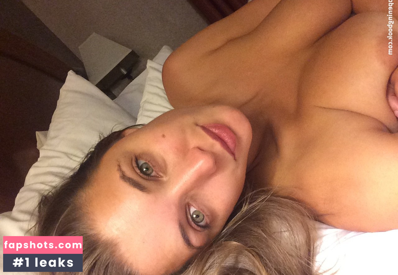 Alyssa Arce gallery photo #961