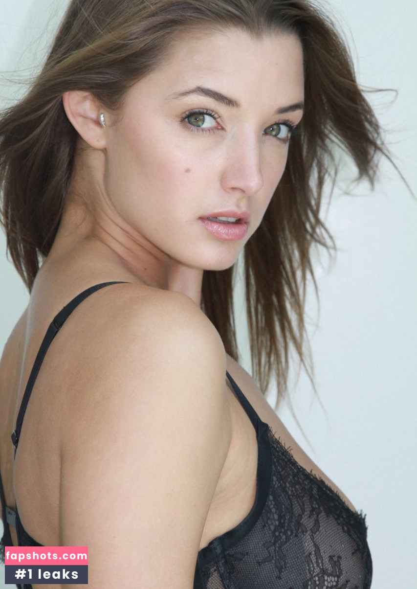 Alyssa Arce gallery photo #977