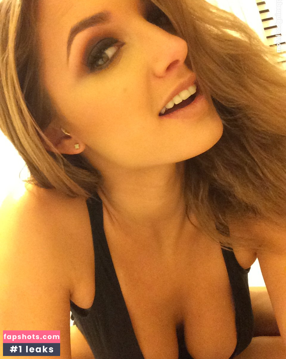 Alyssa Arce gallery photo #993