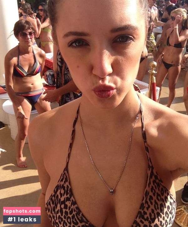 Alyssa Arce gallery photo #994