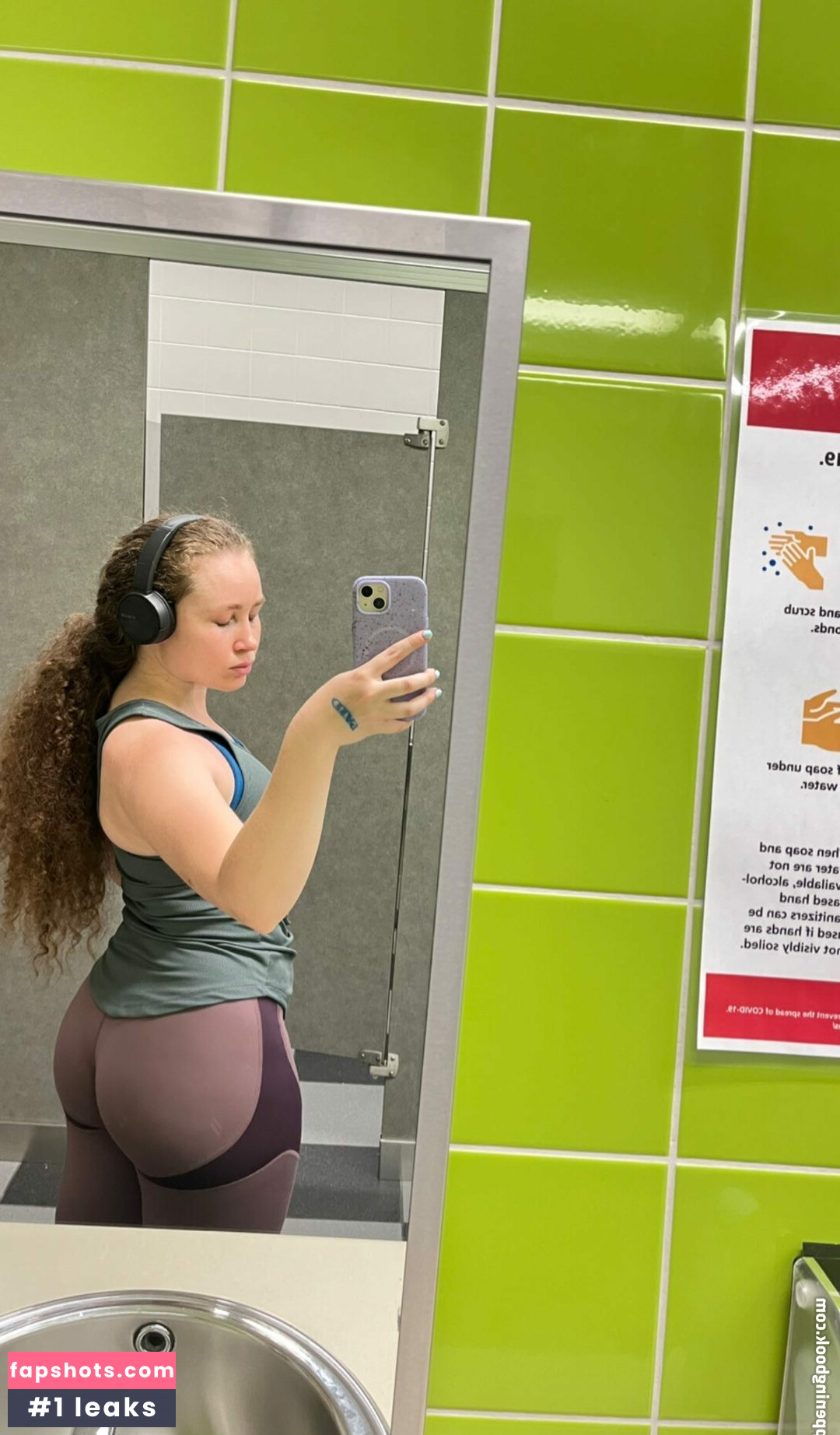 Alyssa Cleversey gallery photo #6