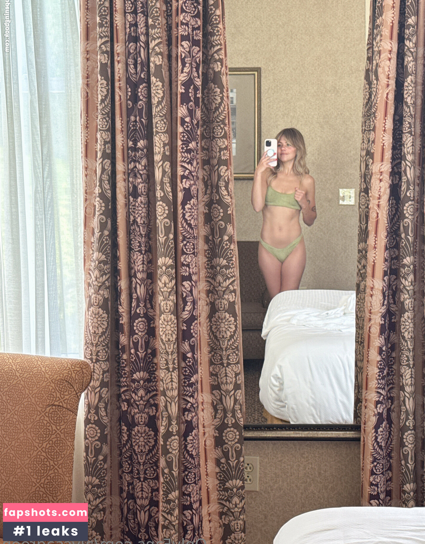 Alyssa Green gallery photo #19