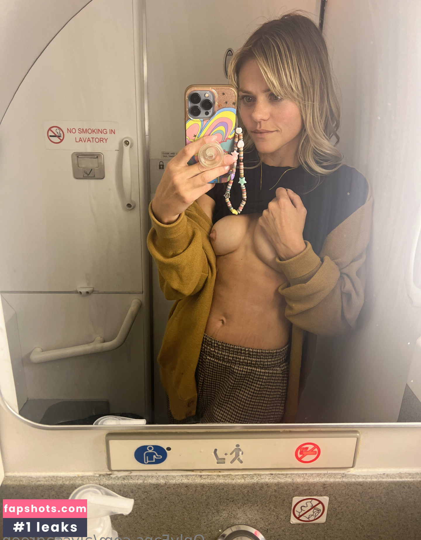 Alyssa Green gallery photo #54