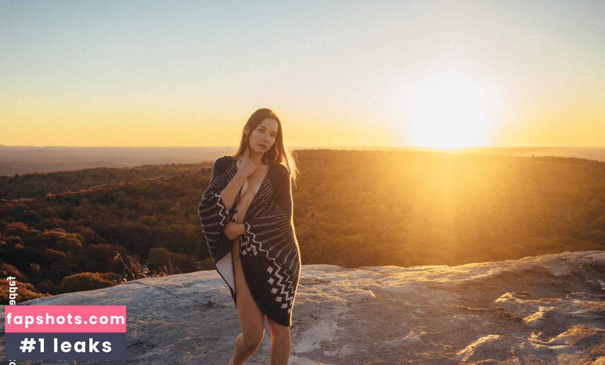 Alyssa Kempinski gallery photo #17