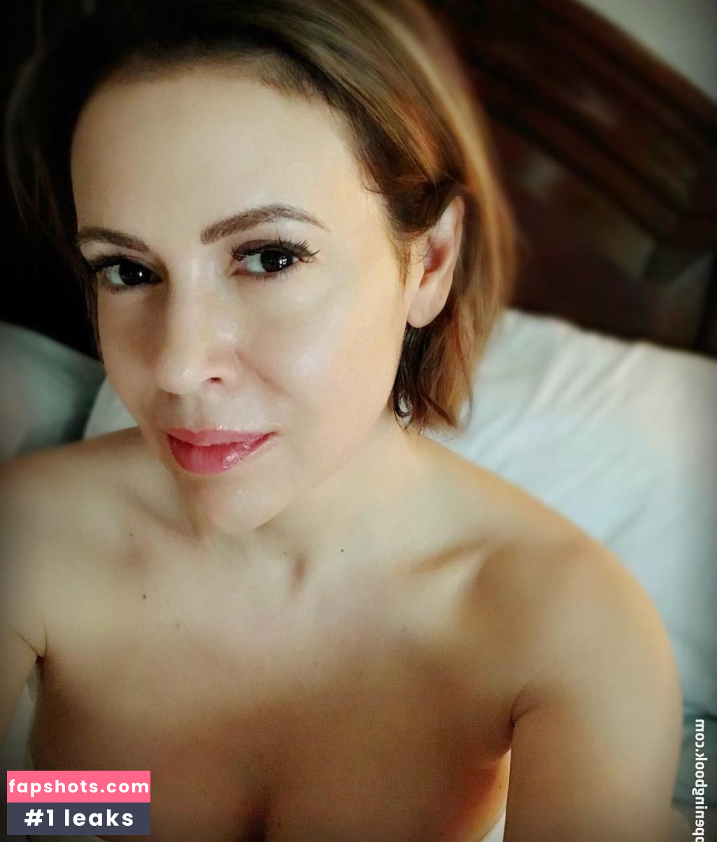 Alyssa Milano gallery photo #257