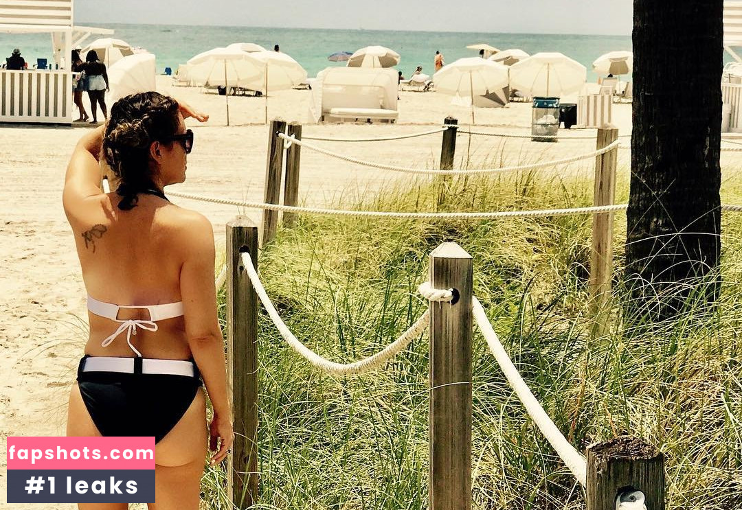 Alyssa Milano gallery photo #258