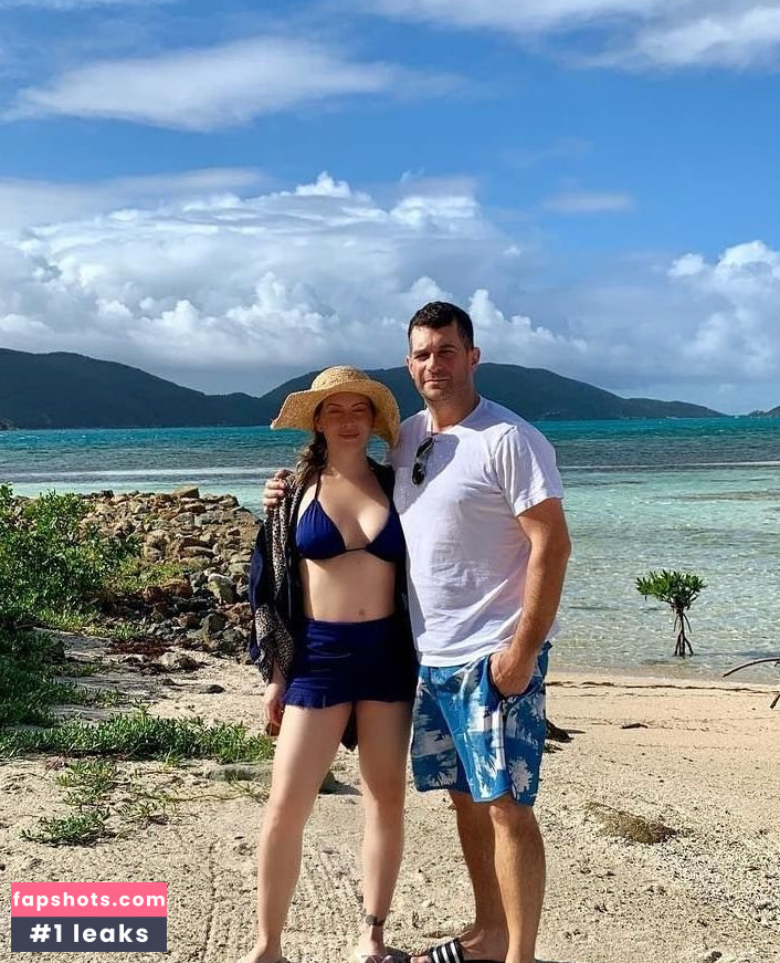 Alyssa Milano gallery photo #266