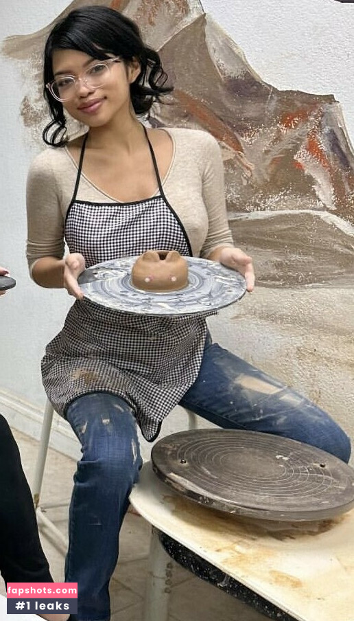 Alyssa Silos gallery photo #22