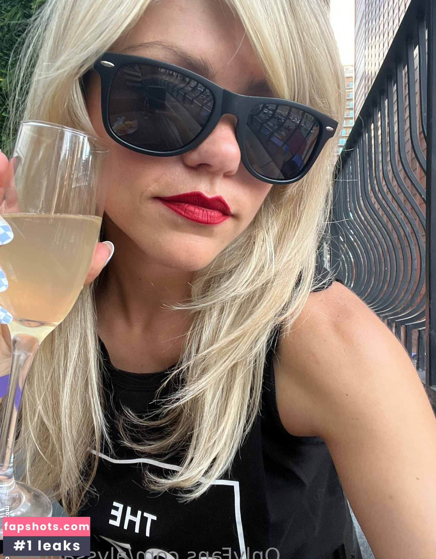 alyssagreen nude babe gallery