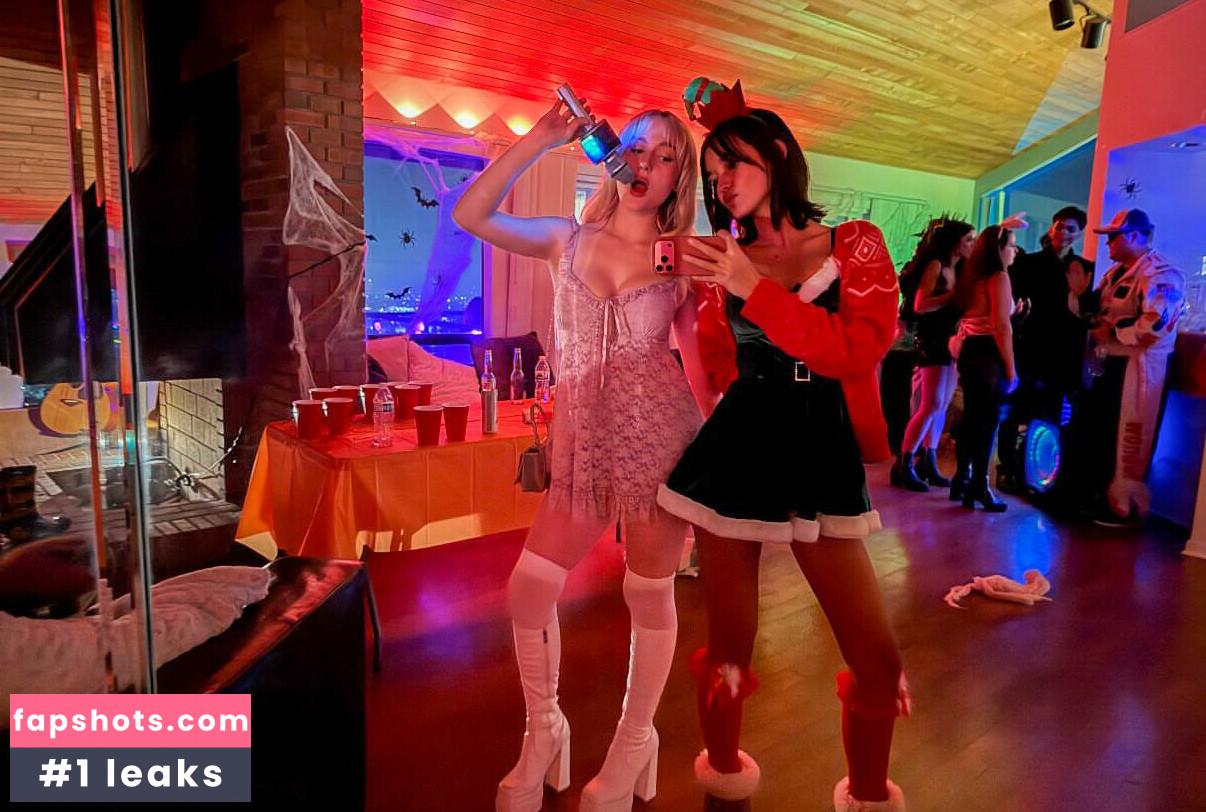 Alyvia Alyn Lind gallery photo #5