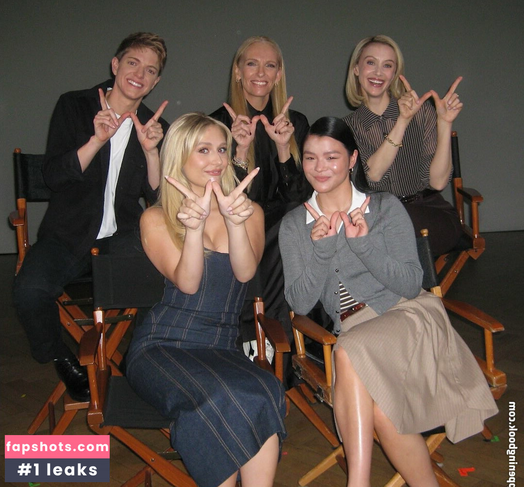 Alyvia Alyn Lind gallery photo #6