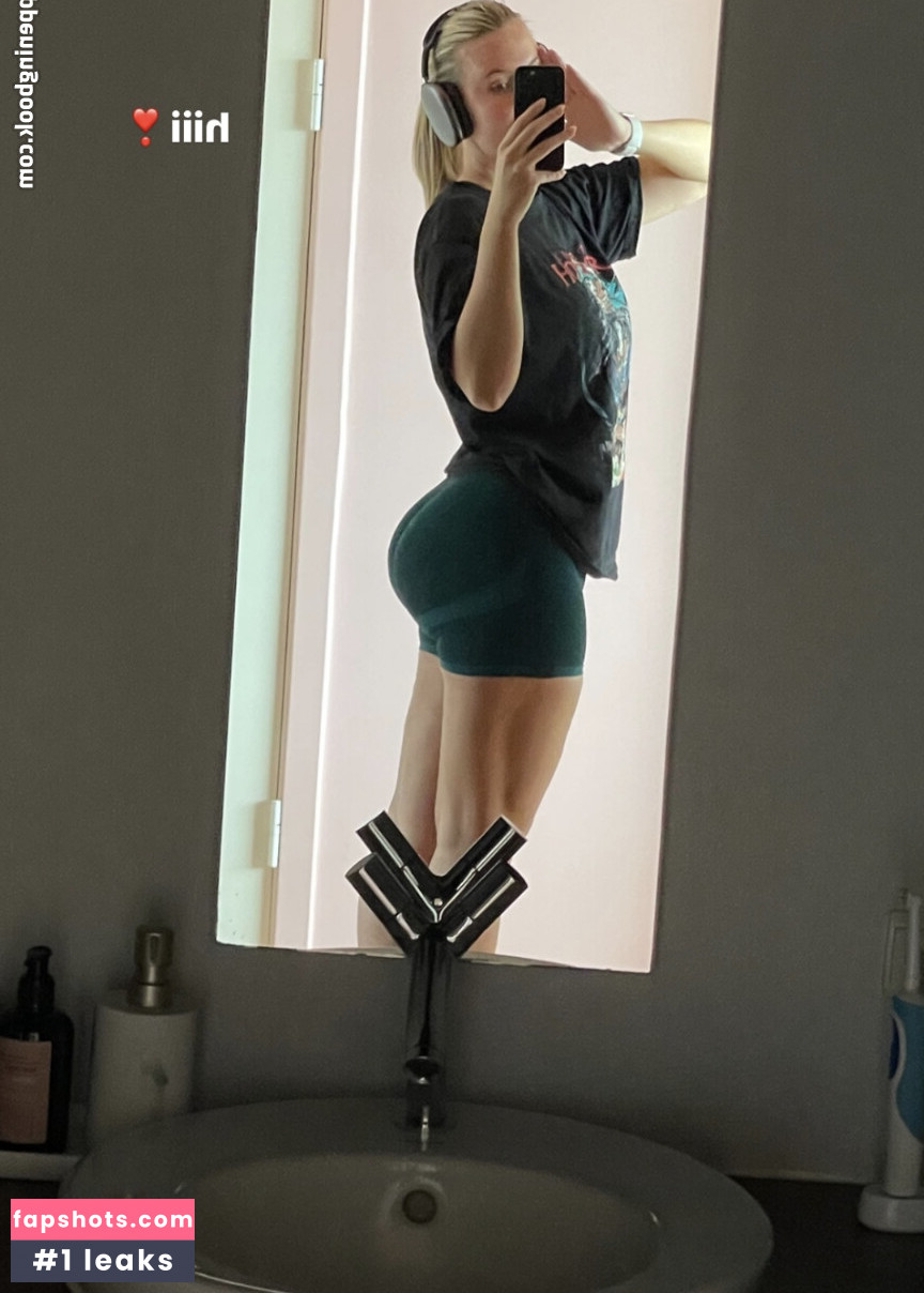 Amalie Kjeldtoft Nude Leaks OnlyFans Photos #14 - LeakJerk