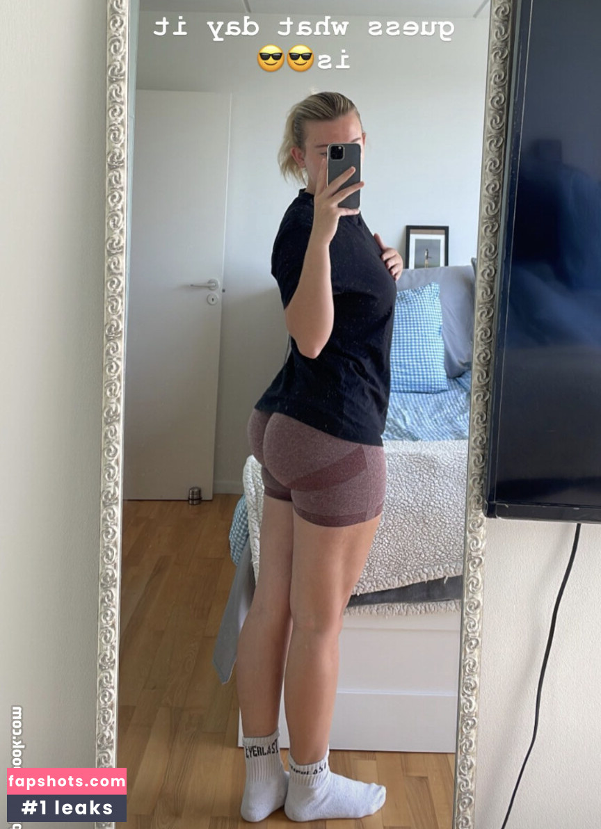 Amalie Kjeldtoft Nude Leaks OnlyFans Photos #21 - LeakJerk