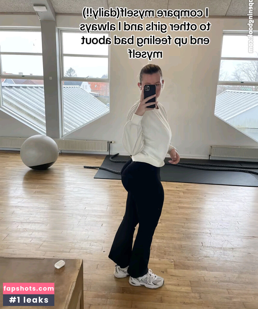 Amalie Kjeldtoft Nude Leaks OnlyFans Photos #27 - LeakJerk