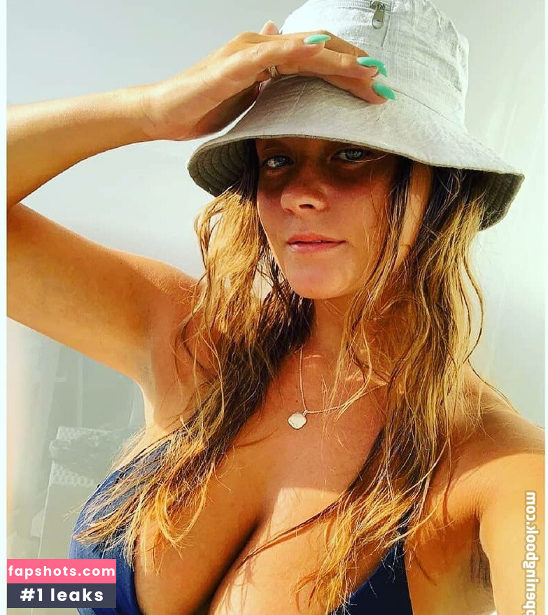 Amalie Kjeldtoft gallery photo #4