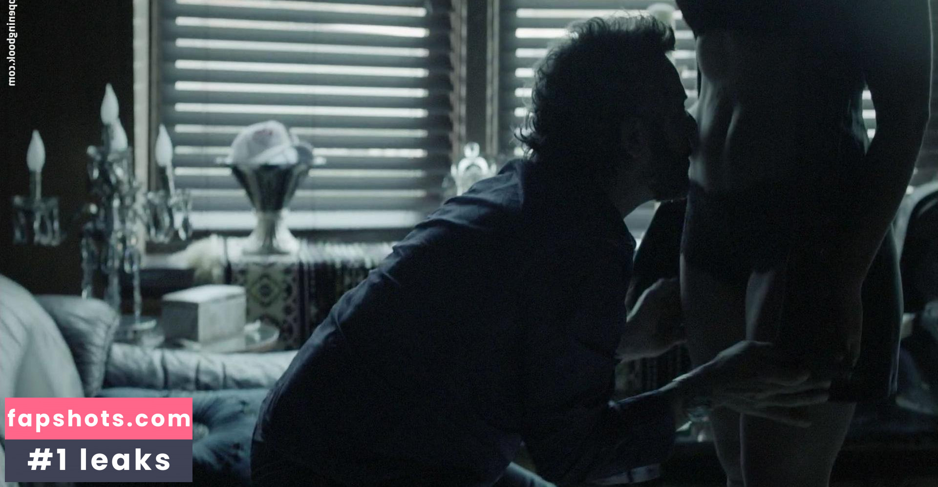 Amanda Brugel gallery photo #11